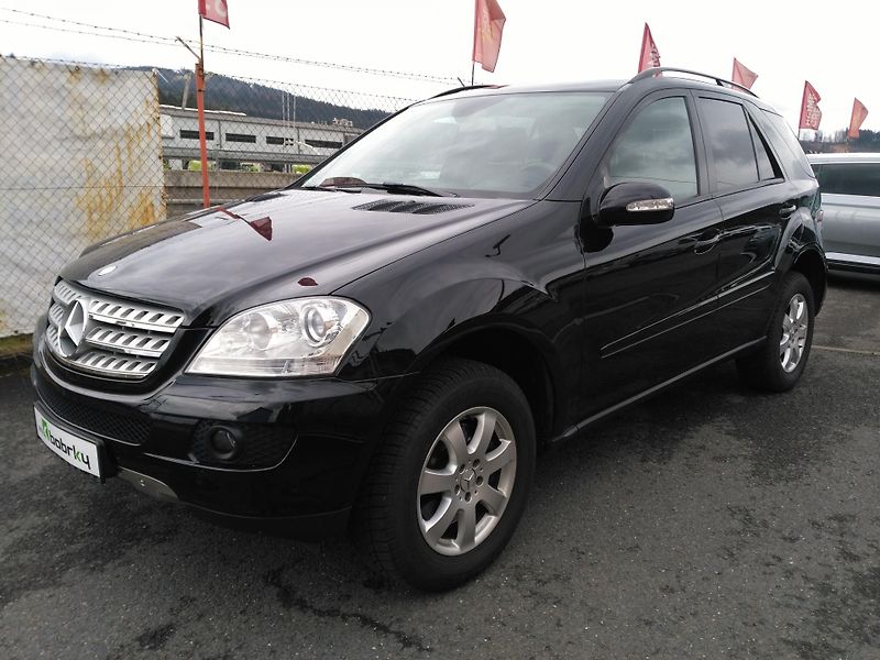 Mercedes-Benz Třídy M ML 280 CDI /140 kW/ - fotka 1 z 38