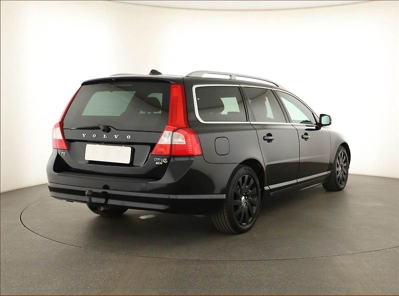 Volvo V70 (2012) 1.6 DRIVe, Navi, Xenony - fotka 5 z 17