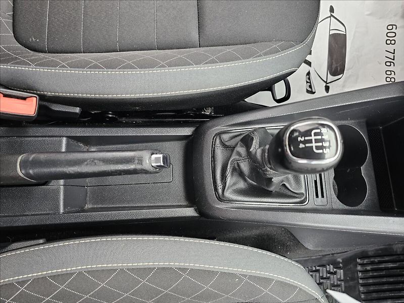 Škoda Fabia III 1,0 TSi 70KW Ambition - fotka 33 z 40