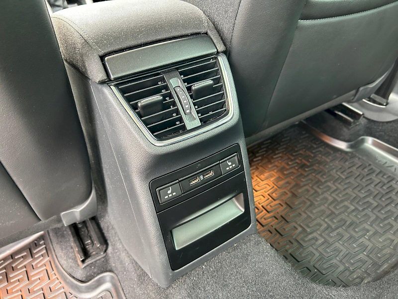 Škoda Octavia (2017) Style PLUS 1.6 TDI 85 kW - fotka 28 z 30