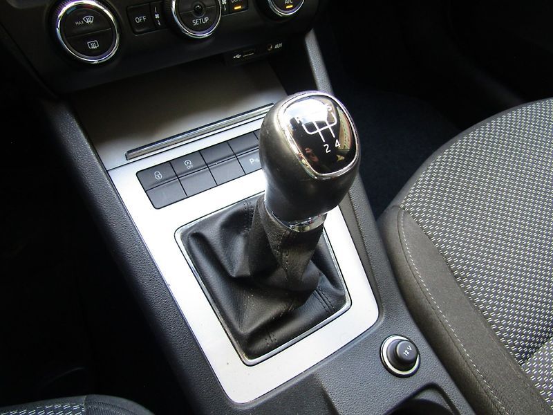 Škoda Octavia (2014) 1.6 TDI 77kW - fotka 37 z 40