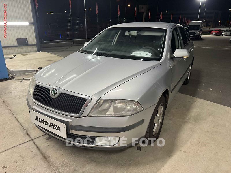 Škoda Octavia (2008) 1.9 TDi, ČR, Elegance - fotka 1 z 3