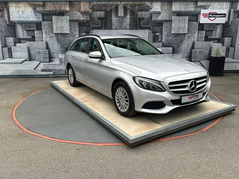 Mercedes-Benz Třídy C (2015) C220CDI,125KW,VYHŘ. SED.,TEMP. - fotka 1 z 23