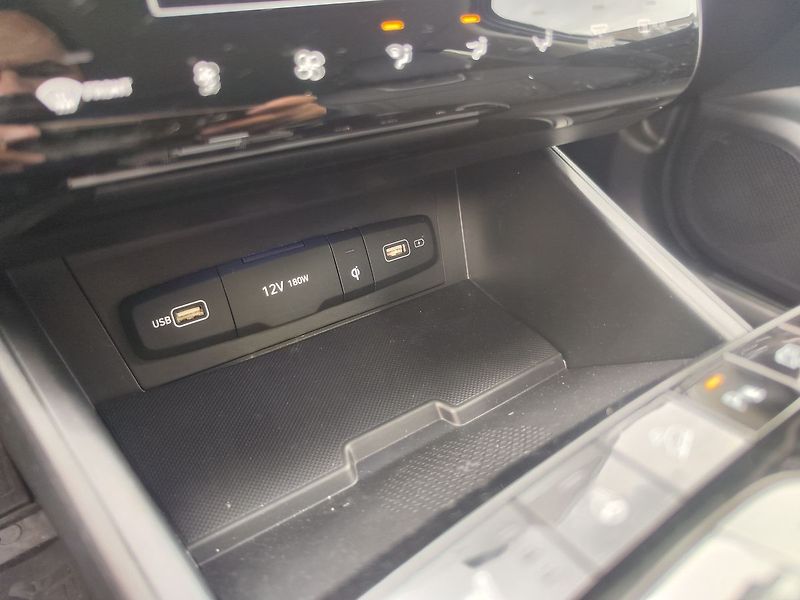 Hyundai Tucson 1.6 T-GDI/196kW Style PRM PHEV - fotka 29 z 41