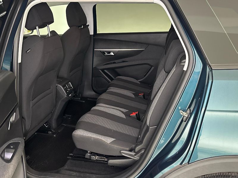 Peugeot 5008 Active, 7 míst - fotka 36 z 56
