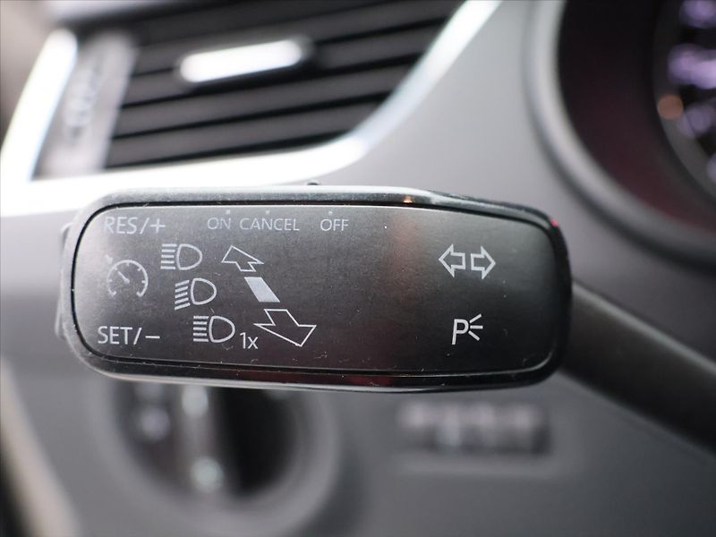 Škoda Octavia 1,6 TDI Ambition Klima CZ - fotka 17 z 32