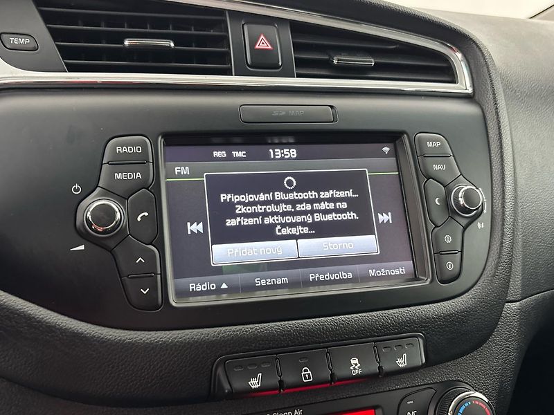 Kia Ceed Exclusive DCT - fotka 25 z 27