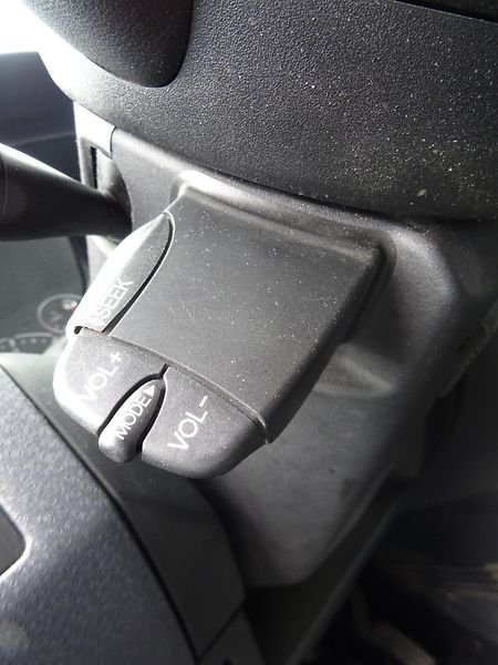 Ford Fusion (2007) 1.4 Trend - fotka 16 z 17