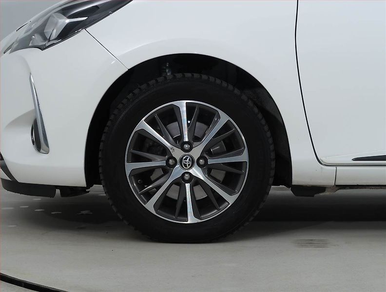 Toyota Yaris (2019) Y20 1.5 Dual VVT-i, Serv.kniha - fotka 14 z 19