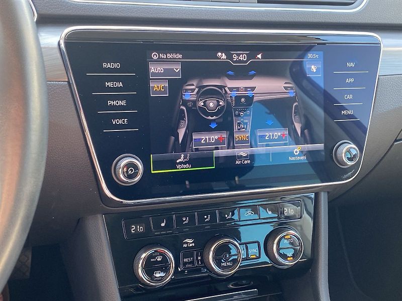 Škoda Superb (2023) Combi 2.0 TDI DSG Style - fotka 23 z 34