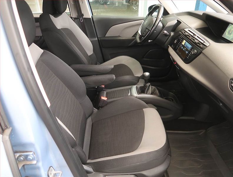 Citroën C4 Picasso (2016) 1.6 BlueHDi, 7 míst - fotka 9 z 18