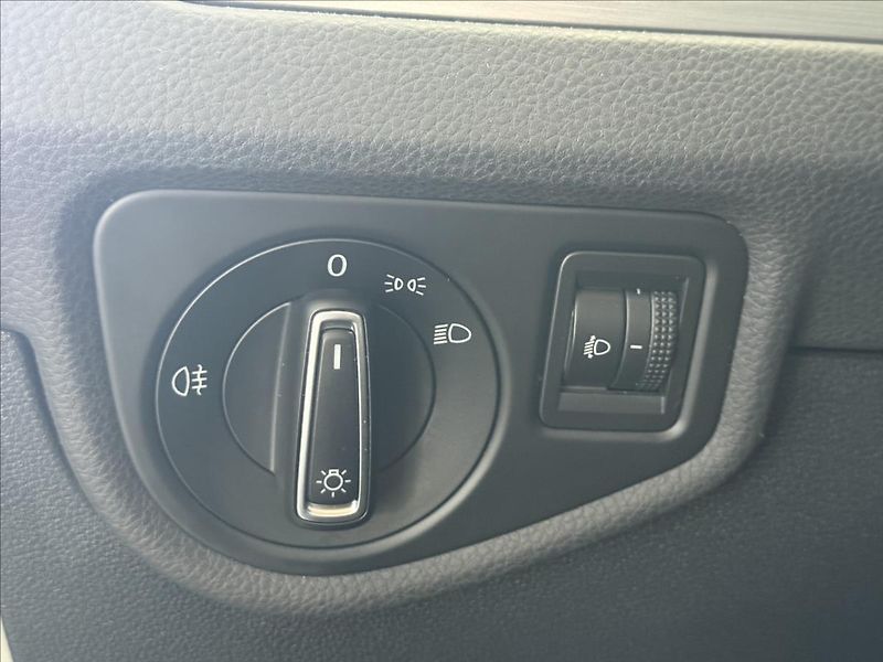 Volkswagen Touran 1,2   TSI,COMFORTLINE,SERVISKA - fotka 11 z 22