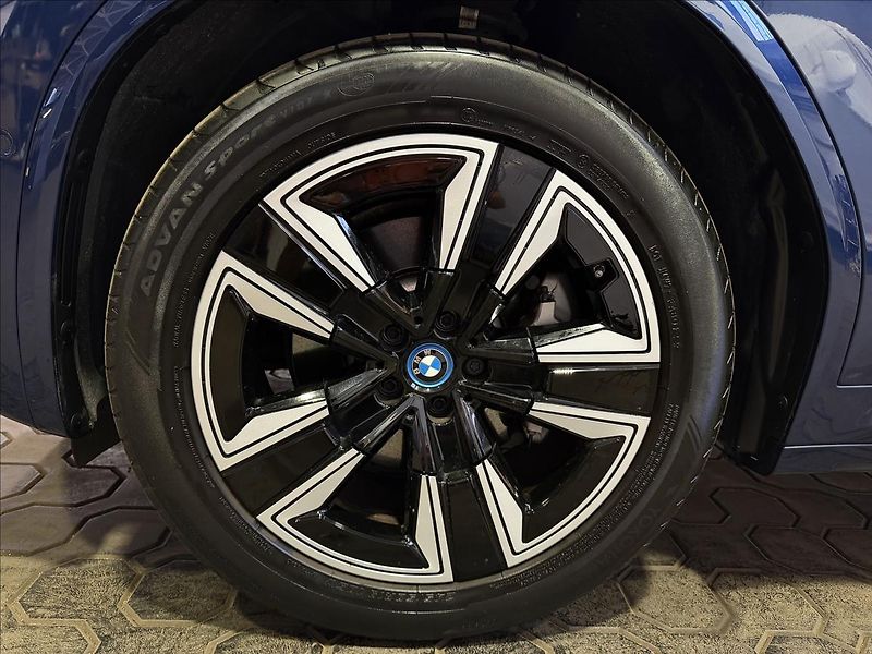 BMW iX3 M SPORT PANO LASER 2XALU 1MAJ. - fotka 45 z 49