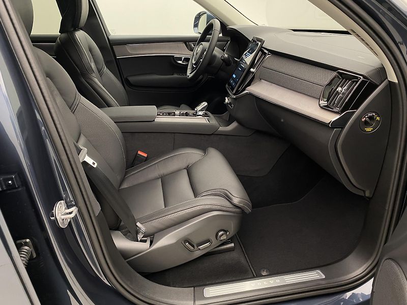 Volvo XC90 (2026) B5 AWD AUT BRIGHT PLUS 7míst - fotka 24 z 70