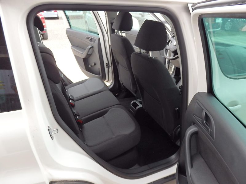 Škoda Yeti 1.2 TSI KLIMA, 8x AIRBAG - fotka 9 z 14