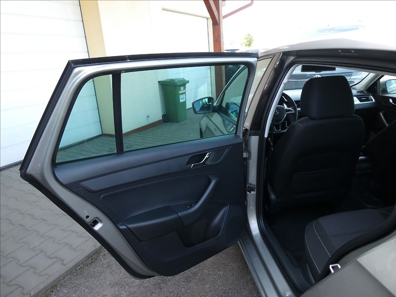 Škoda Rapid 1,4 TSi 90kW 1.majitel, DSG - fotka 23 z 41