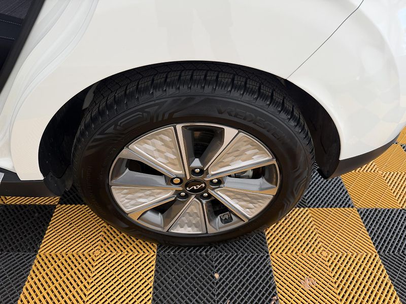 Kia e-Soul 40KW/H*DPH*ACC*LED* - fotka 13 z 47