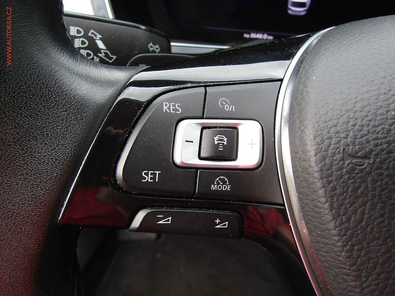 Volkswagen Passat (2016) 2.0 TDi, 2.maj,ČR, DSG - fotka 13 z 22