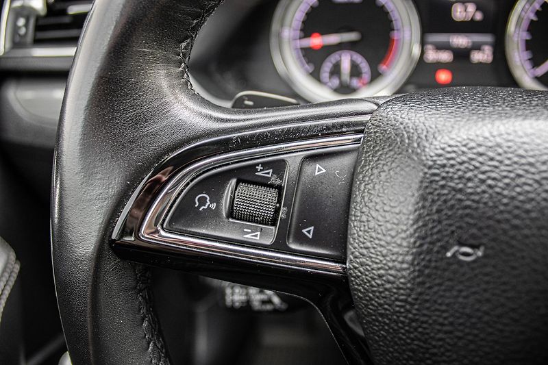 Škoda Superb - fotka 14 z 35