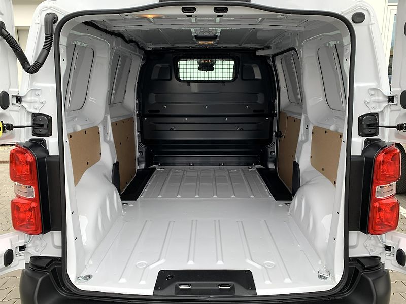 Toyota ProAce (2025) VAN Active Multi 2.2D 132kW AT - fotka 7 z 12
