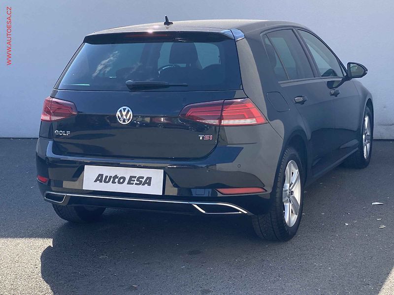 Volkswagen Golf (2017) 1.5 TSi, Highline, LED, navi - fotka 4 z 18