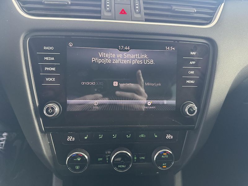 Škoda Octavia (2017) 2,0TDi DSG 4X4 NAVI TAŽNÉ LED - fotka 20 z 21
