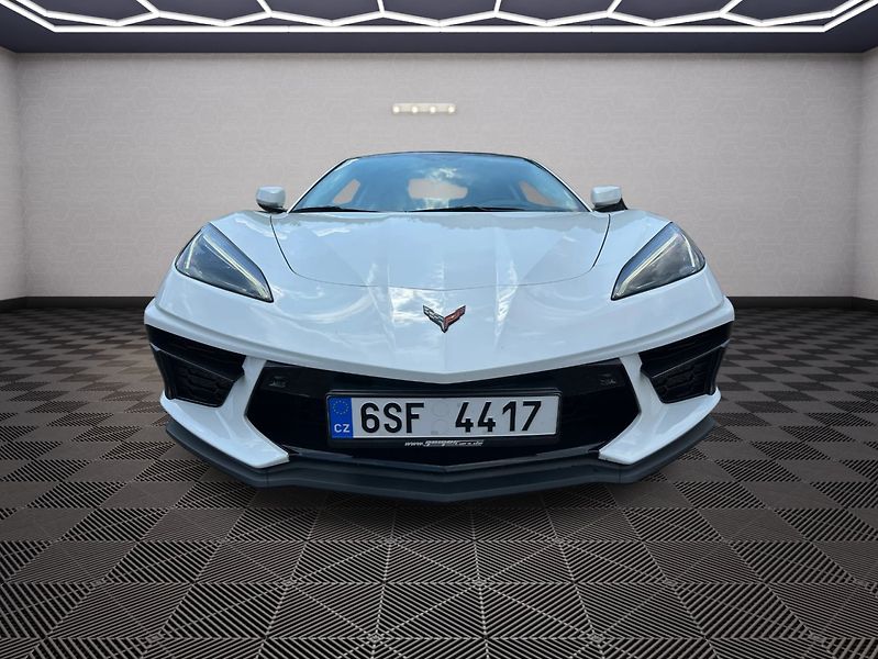 Chevrolet Corvette (2022) C8 Stingray 6.2 V8 354kW Targa - fotka 6 z 33