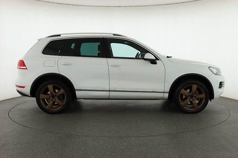 Volkswagen Touareg (2012) 3.0 TDI, 4X4, Automat, Kůže - fotka 6 z 16