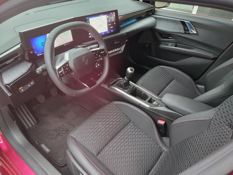 Renault Clio (2026) Techno TCe 115 - fotka 9 z 22