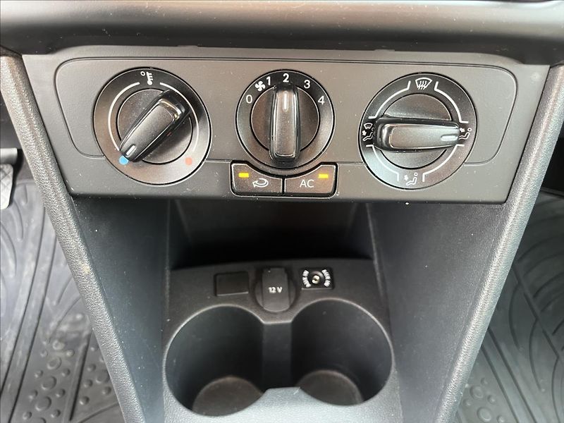 Volkswagen Polo 1.2 HTP KLIMA STK 8/2028 - fotka 18 z 30