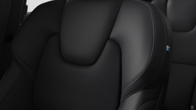 Volvo XC90 (2026) PLUS BLACK EDITION, B5 AWD, 18 - fotka 9 z 9
