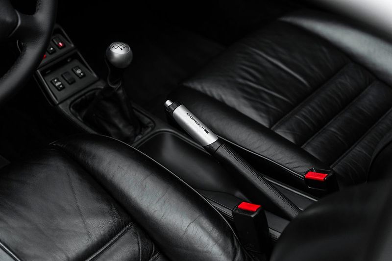 Porsche 911 Turbo - fotka 16 z 35