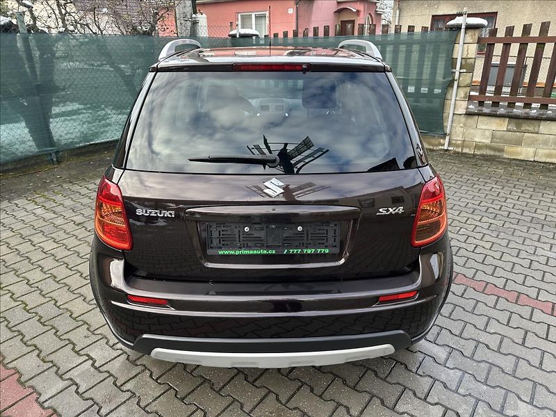 Suzuki SX4 1,6 1.majitel ! - fotka 4 z 21