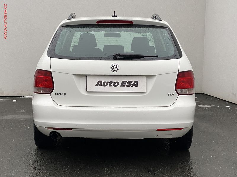 Volkswagen Golf (2010) 1.6 TDi, Trendline, AC - fotka 5 z 15