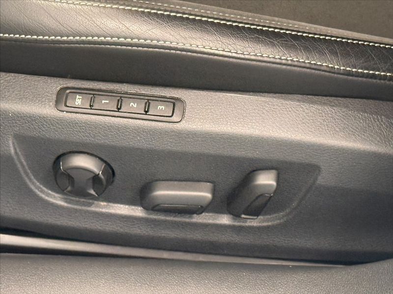 Škoda Superb 2,0 TDI STYLE DSG FL - fotka 11 z 19