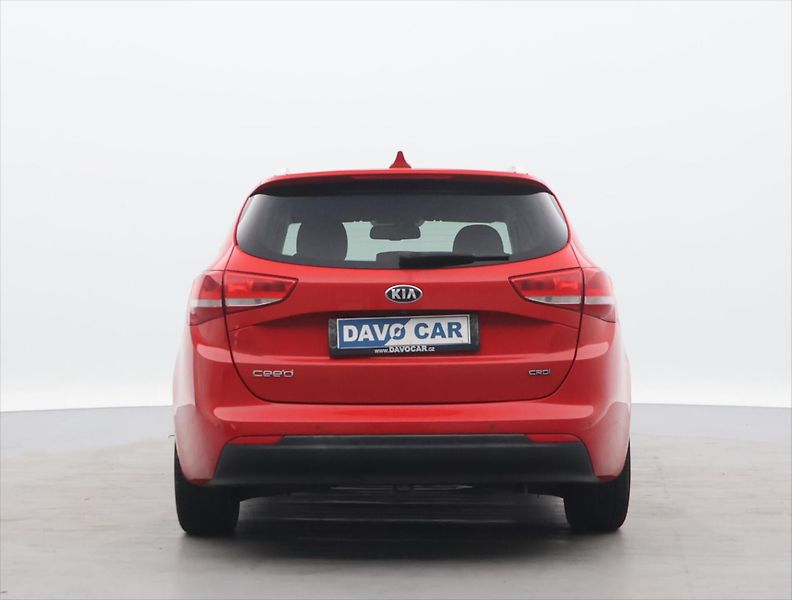 Kia Ceed 1,6 CRDI 100kW CZ Comfort Navi - fotka 6 z 30