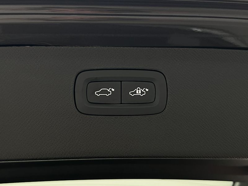 Volvo XC90 B5 AWD BRIGHT PLUS REZERVACE - fotka 49 z 50