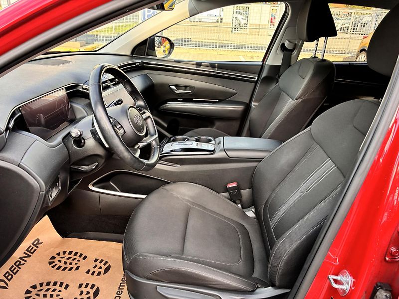 Hyundai Tucson 1.6T-GDi 110kW AUTOMAT STYLE - fotka 11 z 28