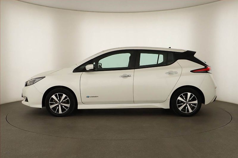Nissan Leaf (2019) 40 kWh, SoH 87%, Automat - fotka 3 z 17
