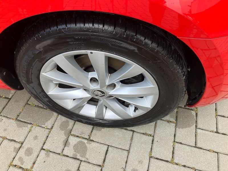 Škoda Octavia (2019) 1.6TDI 85kW STYLE NEHAVAROVANÉ - fotka 27 z 29