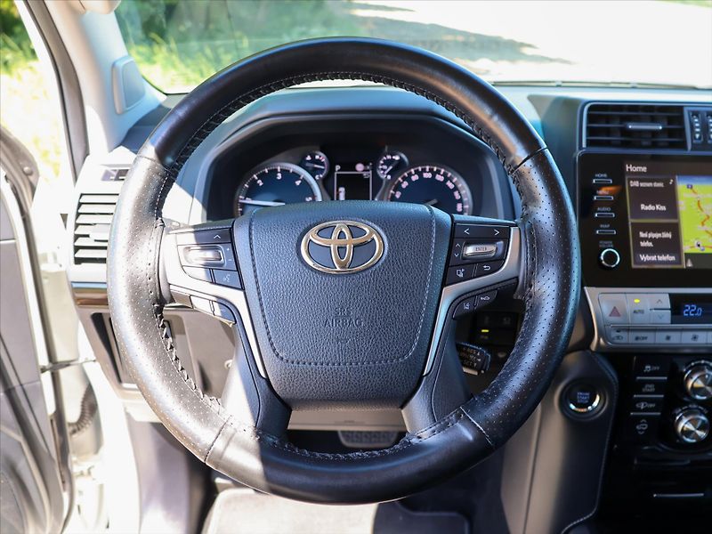 Toyota Land Cruiser 2,8 D-4D 150kW Executive CZ DP - fotka 18 z 39