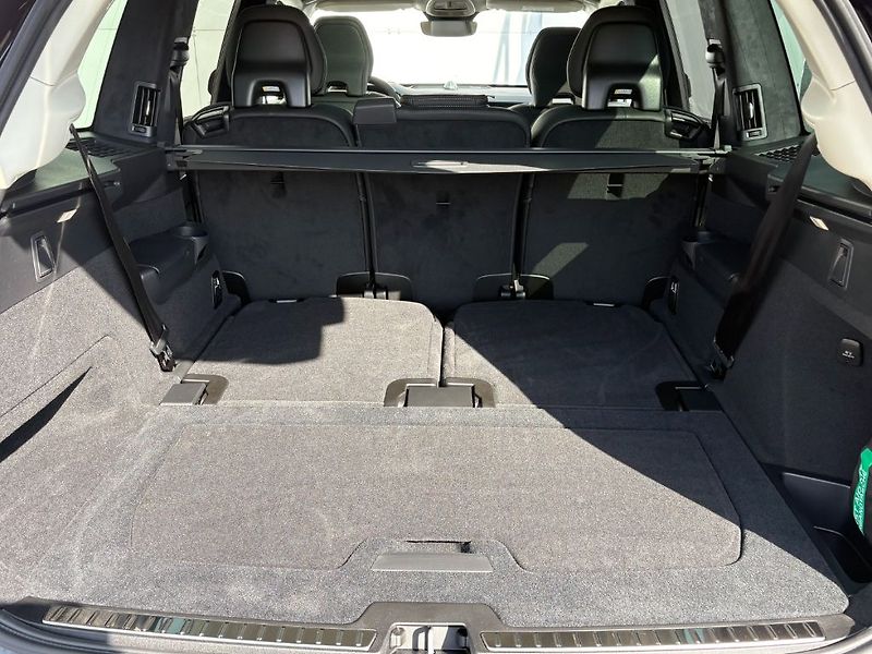 Volvo XC90 Ultra Bright T8 AWD 299kW - fotka 24 z 28