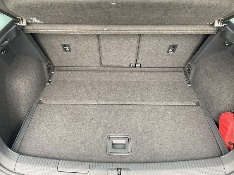 Volkswagen Golf Sportsvan 1.4 TSI 92kW- ALU - PDC -TAŽNÉ - fotka 35 z 46