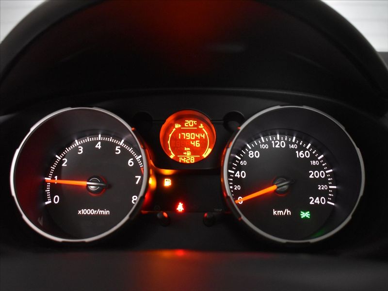 Nissan Qashqai 1,6 Pano,Bezklíč,Bose - fotka 19 z 19