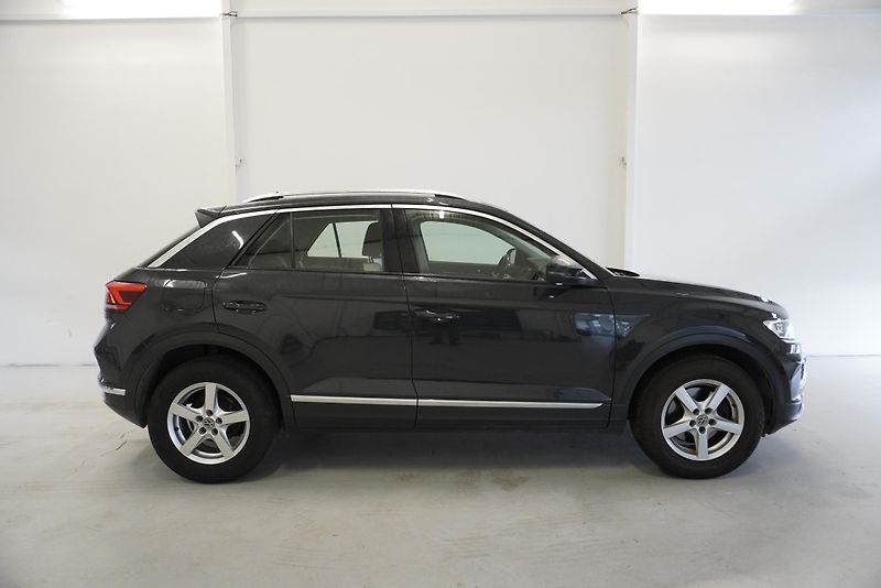 Volkswagen T-Roc 2.0 TDI  4MOTION DSG - fotka 19 z 27