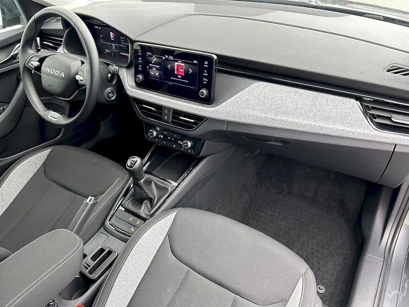 Škoda Scala (2025) Selection 1.0 TSI 85 kW - fotka 16 z 34