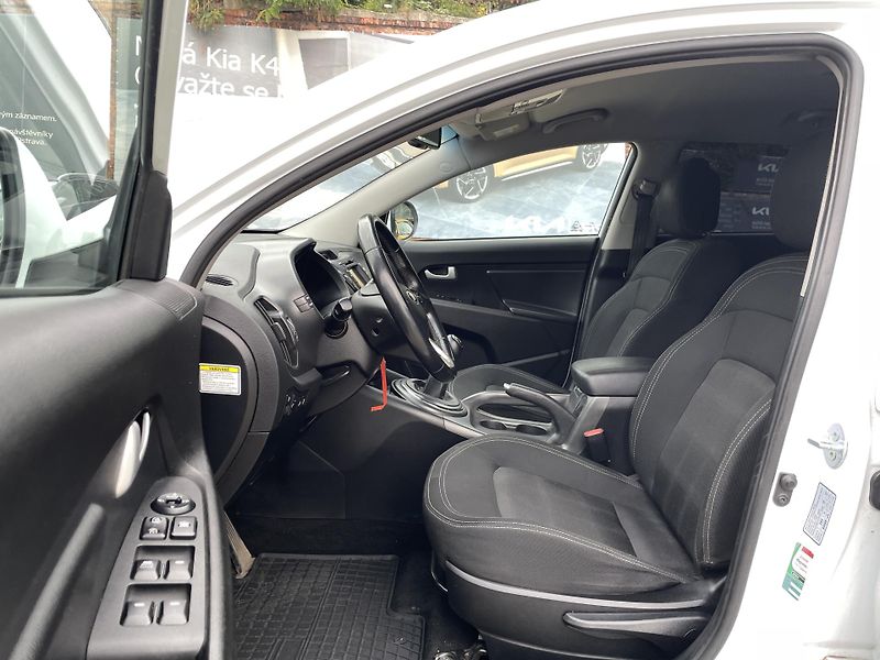 Kia Sportage (2013) 1,7 CRDi 4x2 Active  - fotka 9 z 21