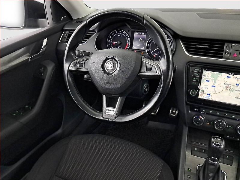 Škoda Octavia (2016) Scout 2.0 TDI, 4X4, Automat - fotka 7 z 18