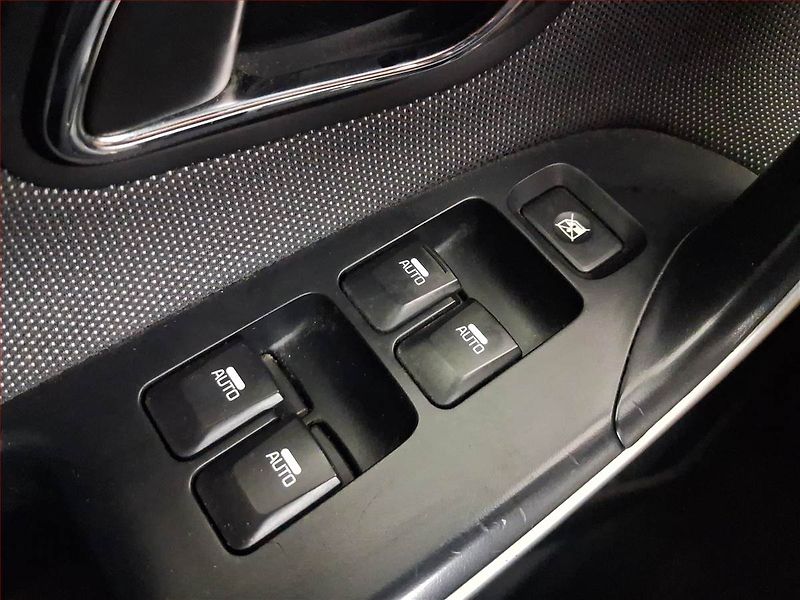 Kia Ceed (2013) 1.6 GDI, Serv.kniha, Navi - fotka 16 z 16