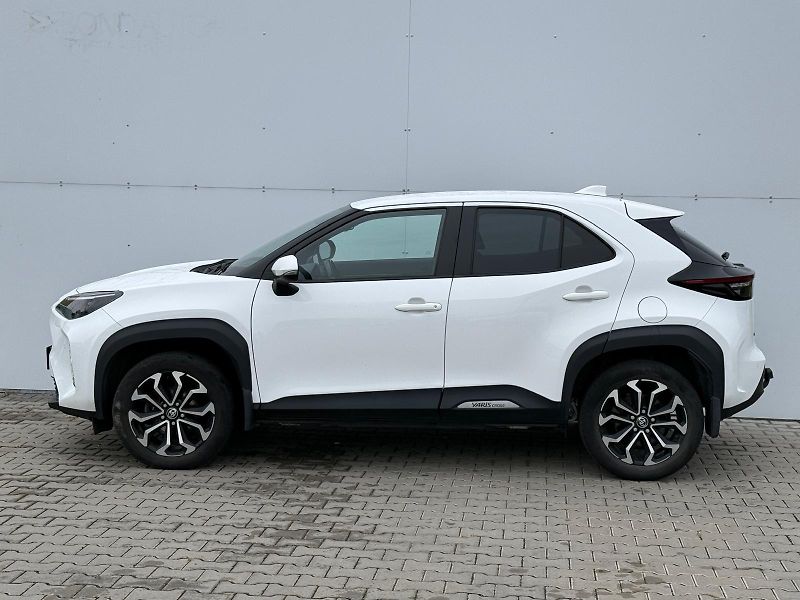 Toyota Yaris Cross 1.5 HSD e-CVT Style Tech FWD - fotka 3 z 26